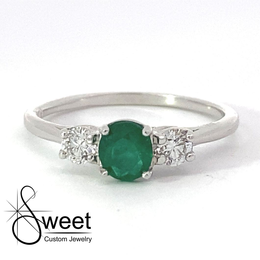 White gold Emerald and Diamond Ring