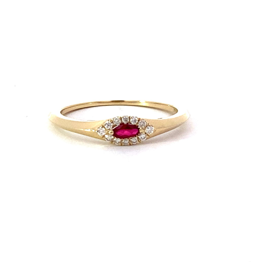 Yellow gold ruby and Diamond ring
