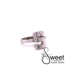 Load image into Gallery viewer, Sterling silver block &quot;S&quot; Ring