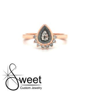 ONE 14KT ROSE GOLD RING FEATURING ONE GENUINE SALT AND PEPPER DIAMOND,