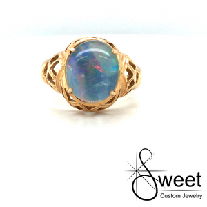 14KT YELLOW GOLD OPAL RING