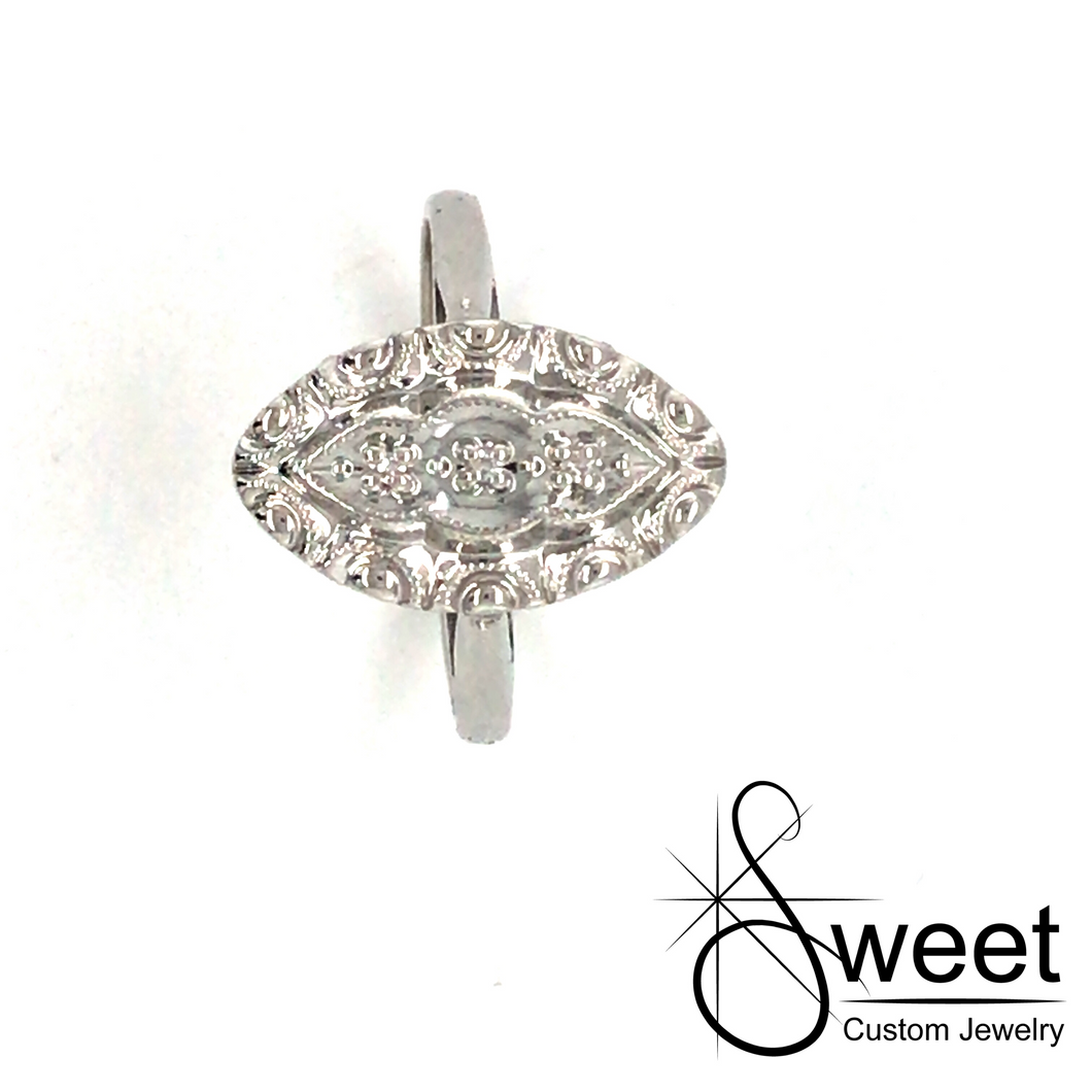 White Gold Vintage Diamond Ring